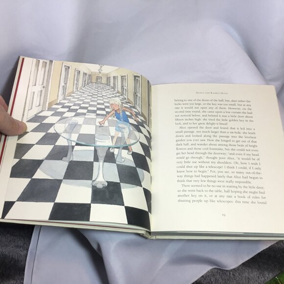 Alice's Adventures in Wonderland Hardcover Lewis Carroll 1999 Illustrated - Picture 11 of 16